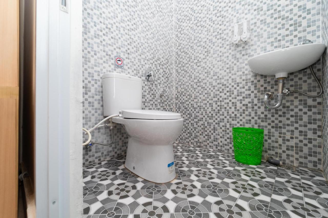 Reddoorz Near Griya Agung Palembang Hotel Talang Kelapa Екстериор снимка
