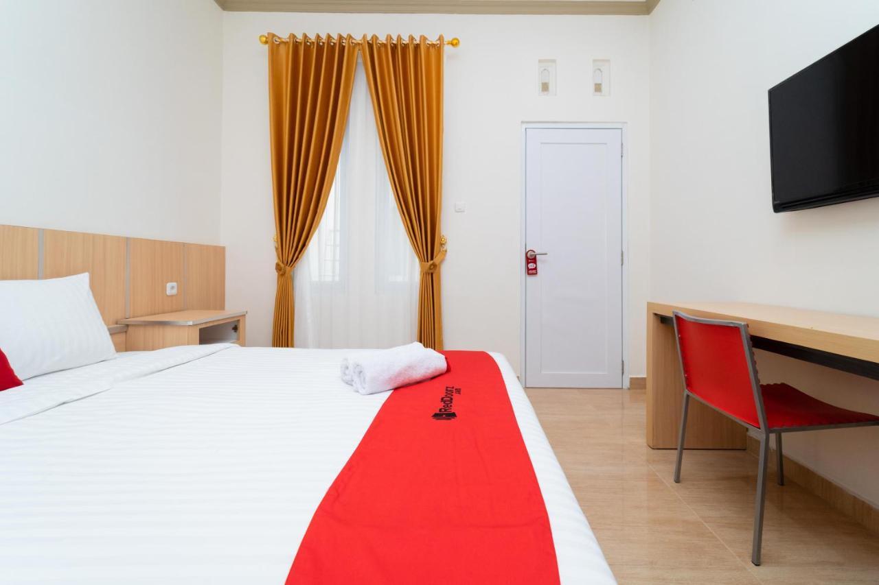 Reddoorz Near Griya Agung Palembang Hotel Talang Kelapa Екстериор снимка