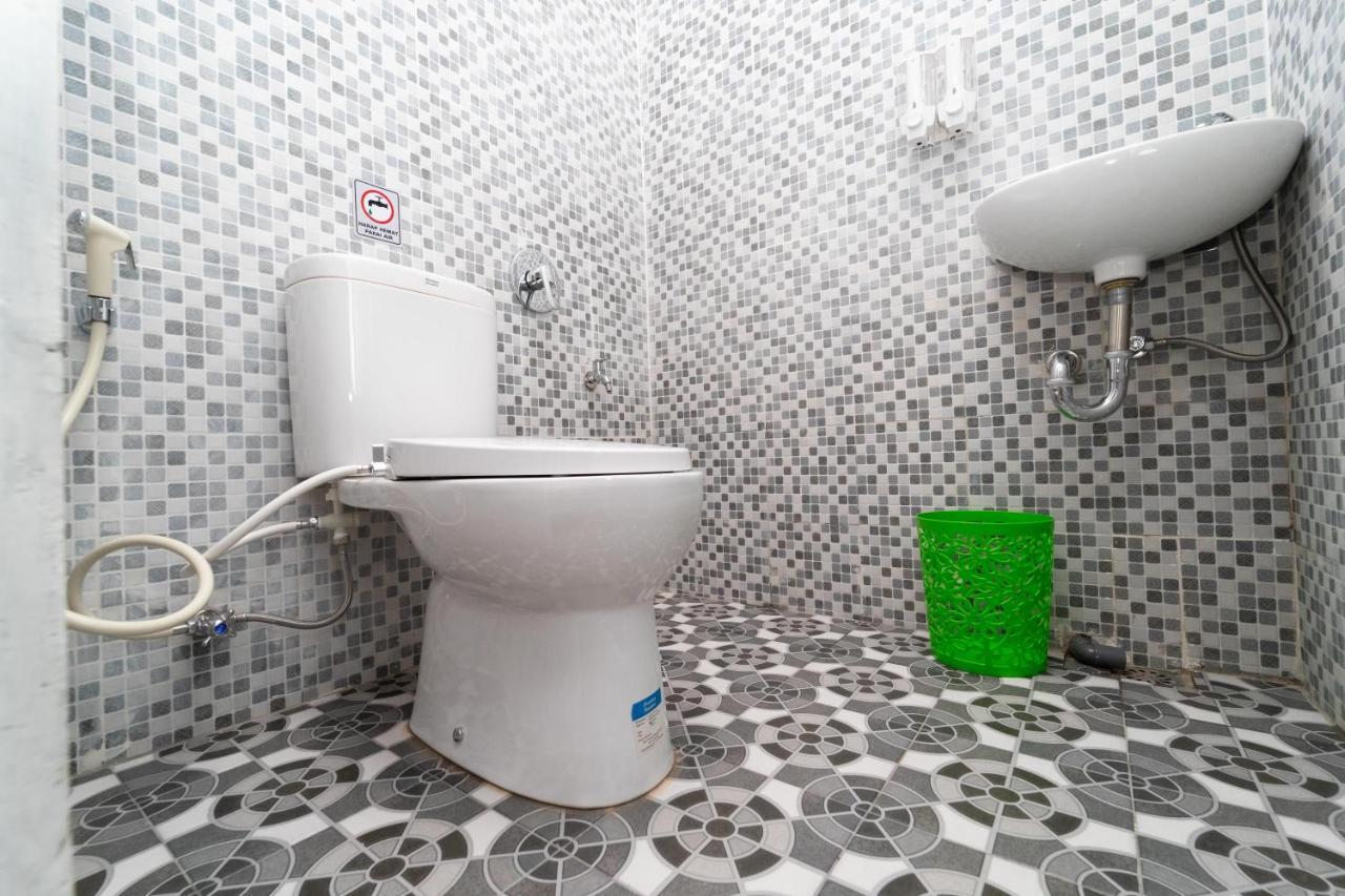Reddoorz Near Griya Agung Palembang Hotel Talang Kelapa Екстериор снимка
